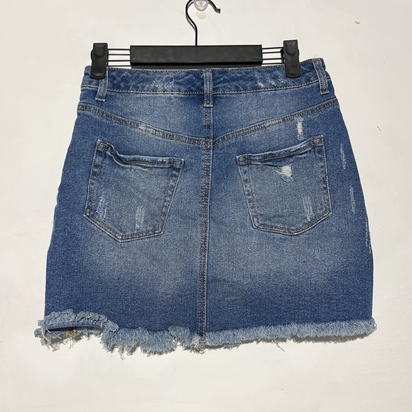 Wild Fable Medium Wash Distressed Denim Skirt Size 4 - Picture 5 of 8